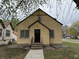 Building Photo - 1368 Pleasant Ave