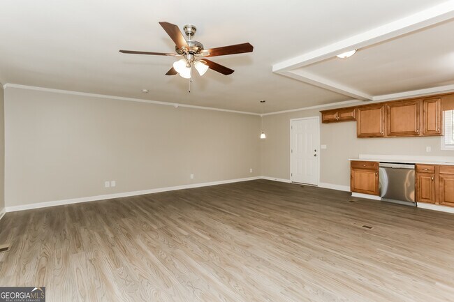 Building Photo - 15 Pine Valley Dr