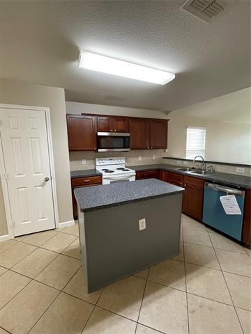 Building Photo - 8904 Chisholm Trail