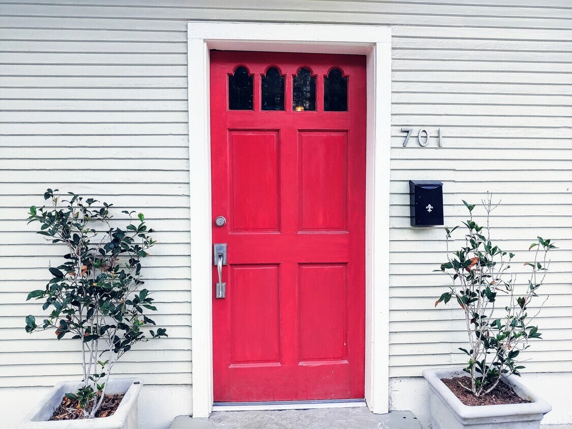 Primary Photo - 701 Saint Roch Ave