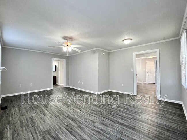 Foto del edificio - 1755 Dalton St