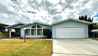 Building Photo - 35625 Champagne Dr