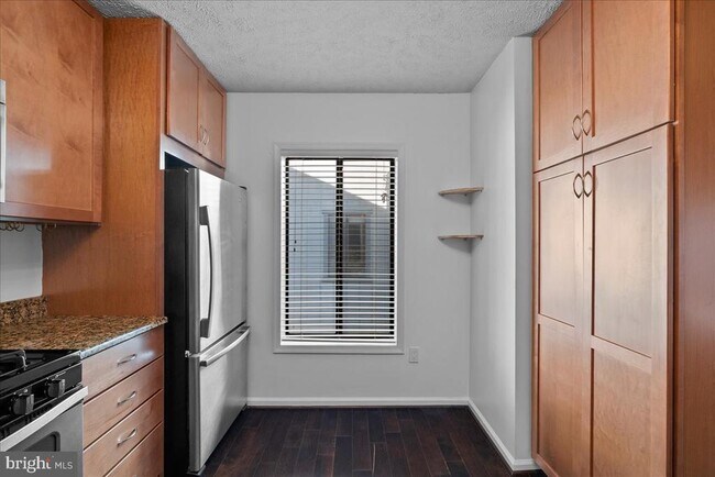 Foto del edificio - 2228 Hunters Run Dr