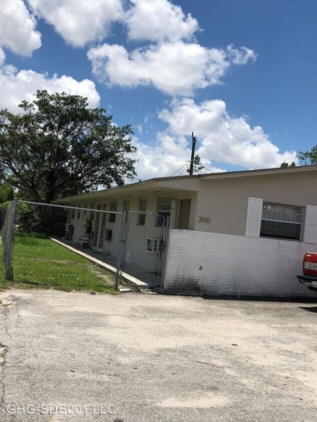 Primary Photo - 3110 NW 135th St
