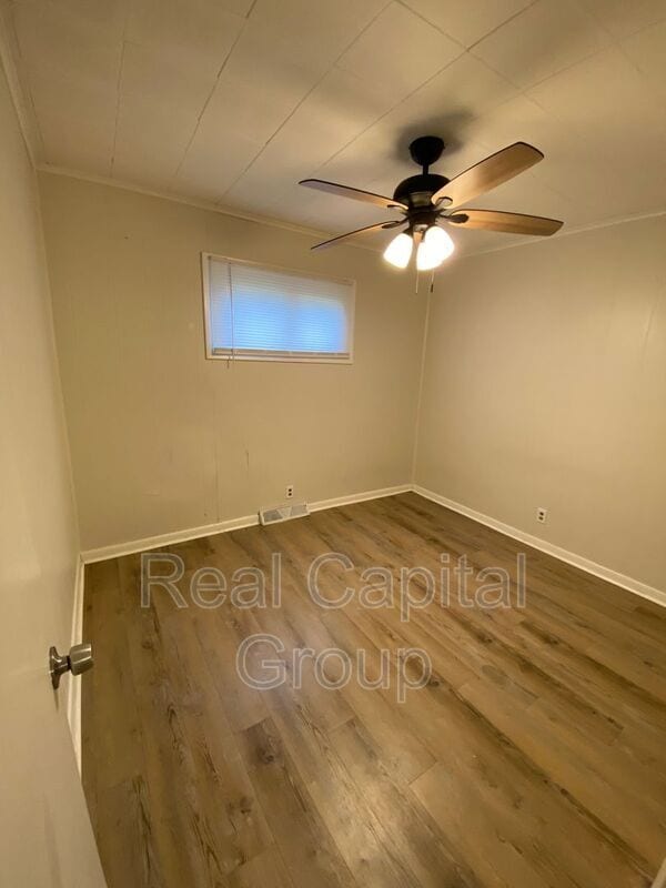 Foto del edificio - 305 Cable St