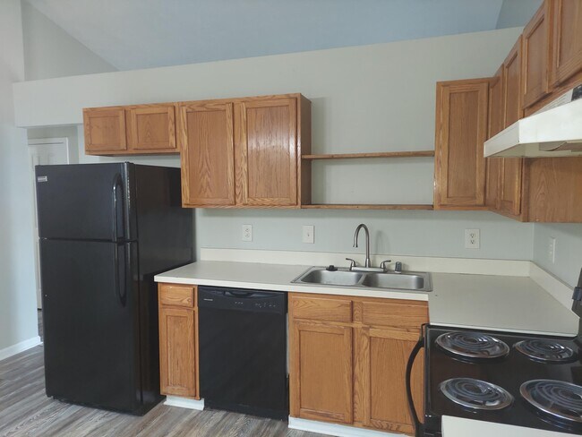 Foto del edificio - 2592 Woodhill Dr