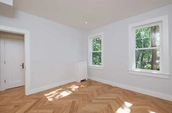 Foto del edificio - 7 Forest St