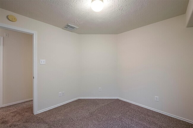 Foto del edificio - 14330 Fairbuff Ln