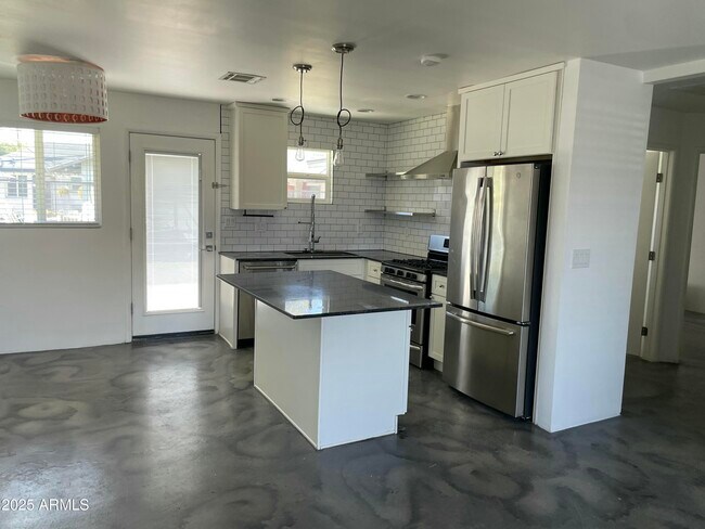 Foto del edificio - 3416 N 37th St