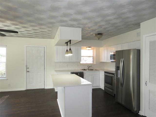 Building Photo - 10903 Lake Gardens Dr