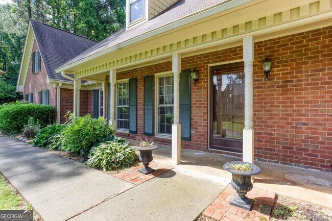 Foto del edificio - 179 Lakeside Dr NW