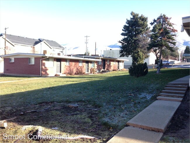 Building Photo - 2122 Orchard Dr