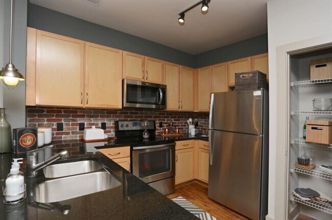 Foto del edificio - 820 West Marietta St NW