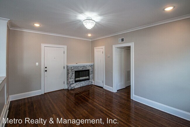 Building Photo - 1 br, 1 bath House - 2013 Eastern Parkway #10