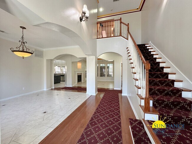 Foto del edificio - Stunning 4 Bedroom in Gated Community with...