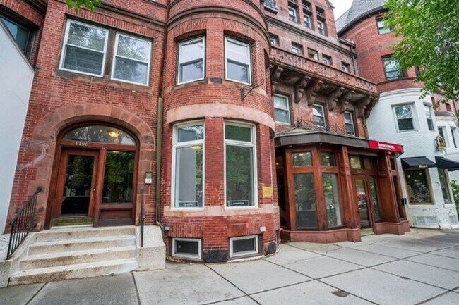 Foto del edificio - 1394 Beacon St