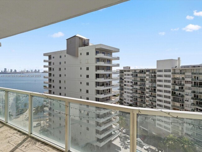 Foto del edificio - 218 SE 14th St