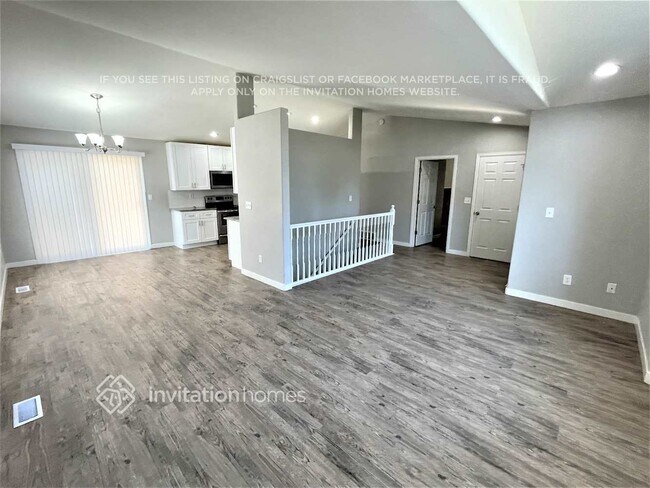 Building Photo - 223 N 49th Ave
