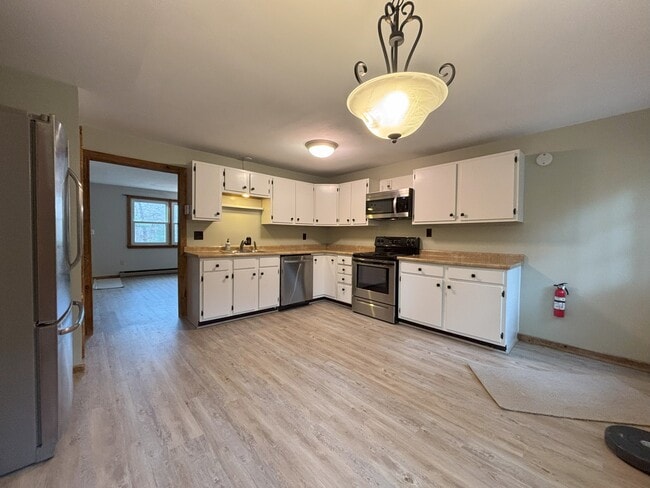 Kitchen - 2 Linda Ln