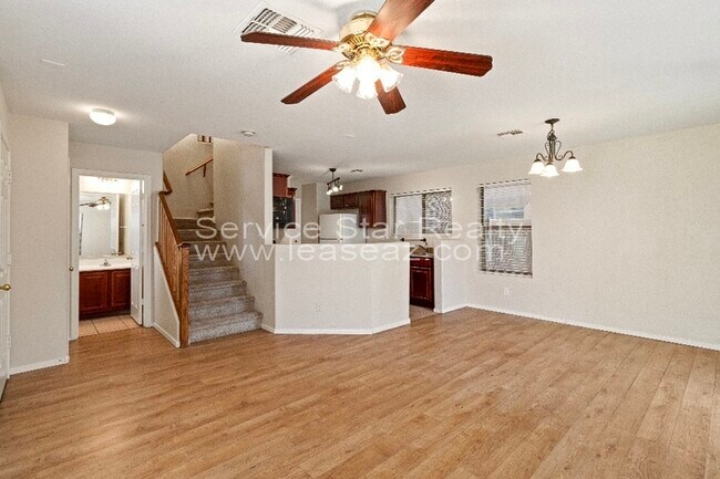 Building Photo - 9558 N 81st Dr