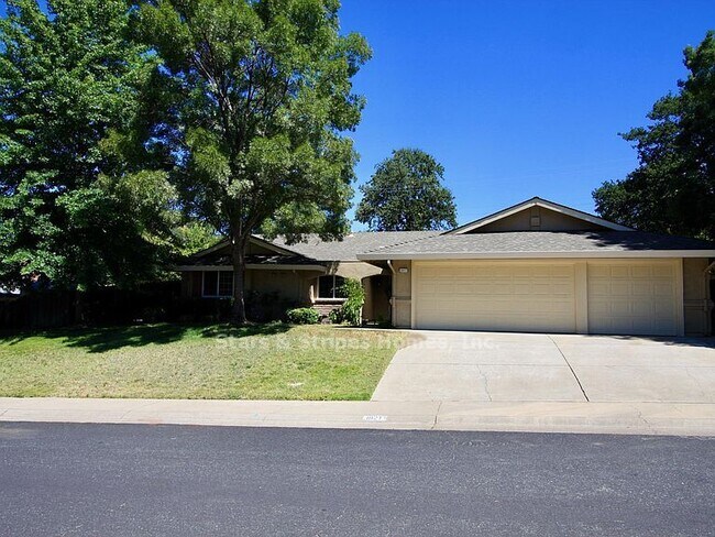 Building Photo - 1827 Woodacre Way
