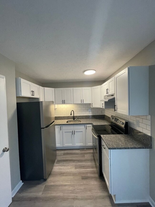 Interior Photo - Cedar Heights