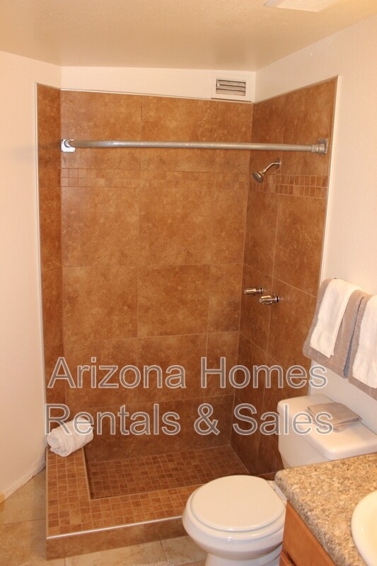 Building Photo - 8131 E Beverly St