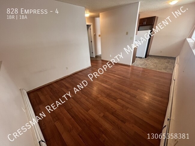 Building Photo - 1 bed, 1 bath APARTMENT located in Rosemont, Regina, SK.