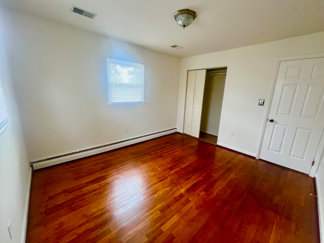 Building Photo - 1111 Marumsco Dr