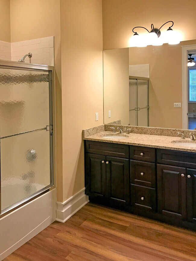 Foto del edificio - 19b Boulder Hills Boulevard