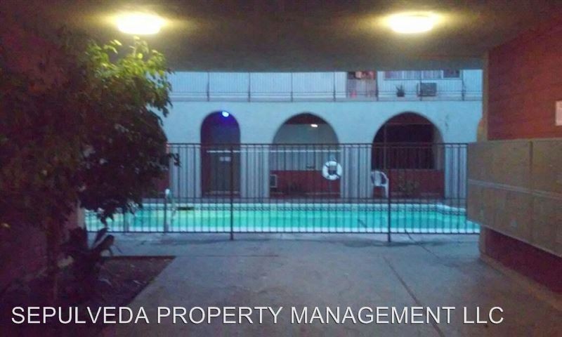 Primary Photo - 7525 Sepulveda Blvd