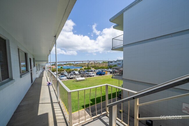 Foto del edificio - $2,100 / 2br - 700ft2 -| 2bd/1ba Renovated...