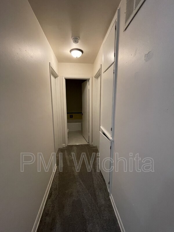 Building Photo - 2323 S Belmont St