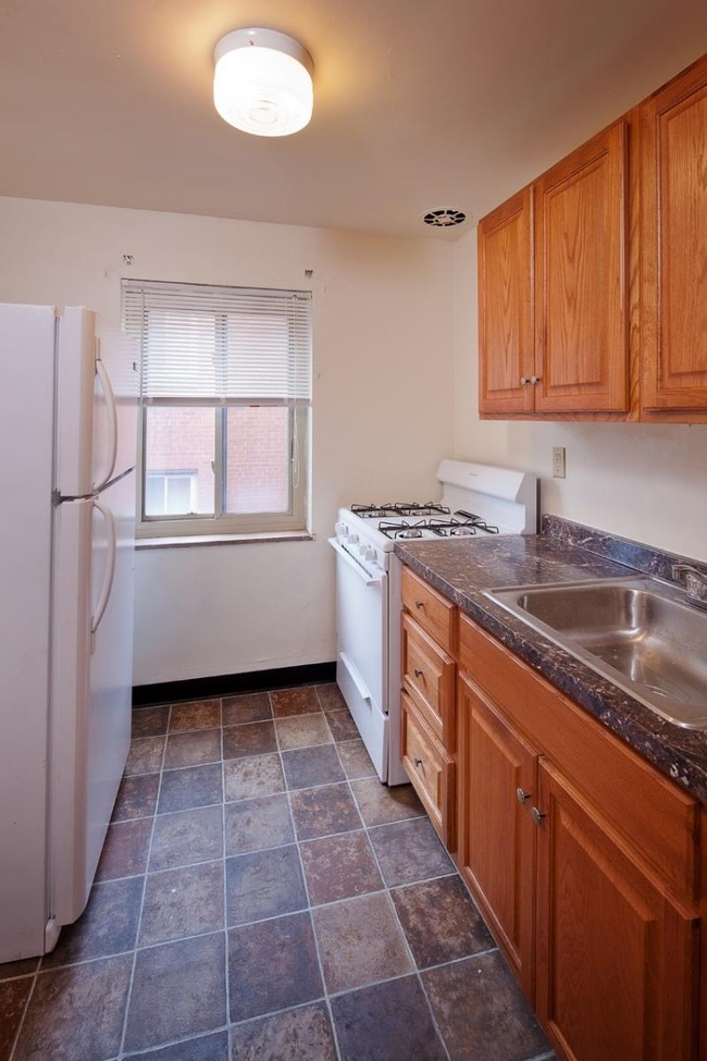 Kitchen - Negley Court