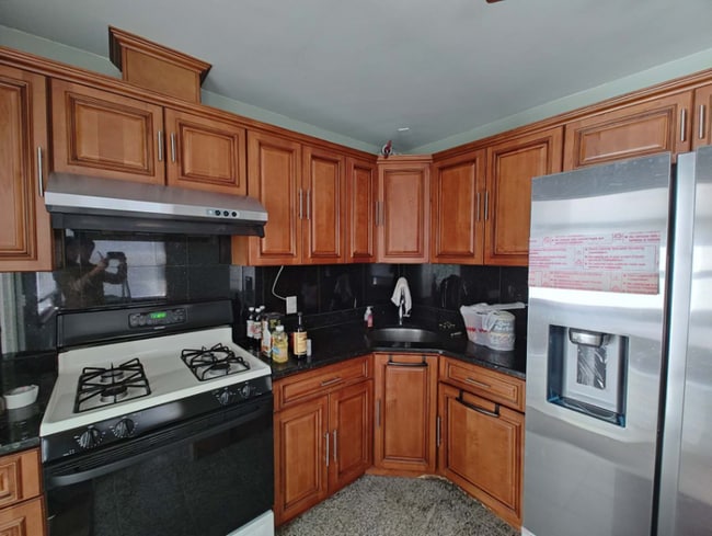 Building Photo - 12 Mercury Rd