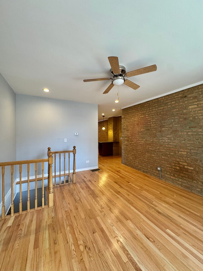 Foto del edificio - 1263 N Springfield Ave