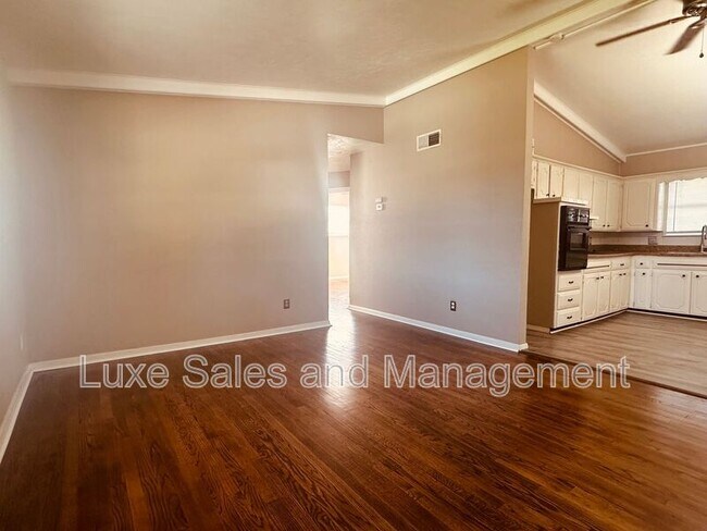 Building Photo - 1432 SW 61st Terrace