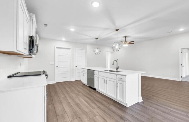 Foto del edificio - Brand New & Ready For You!