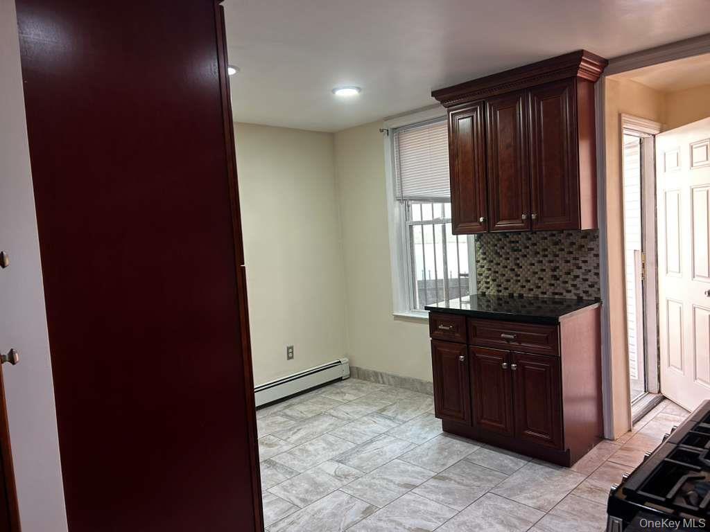 Foto del edificio - 1222 Simpson St