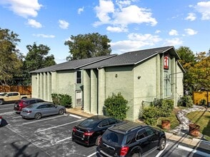 Building Photo - 2708 S 1st St