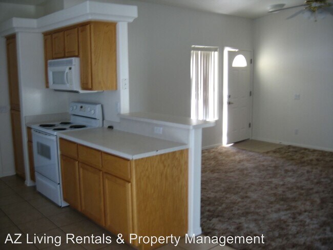 Building Photo - 2935 Palisades Dr