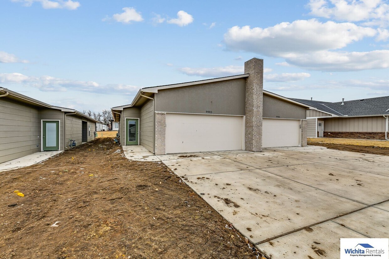 Foto principal - 9903 E Annabelle Cir