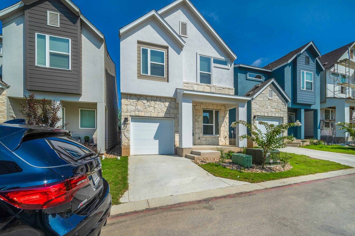 144 A.W. Grimes Blvd, Pflugerville, TX 78660 Townhome Rentals in