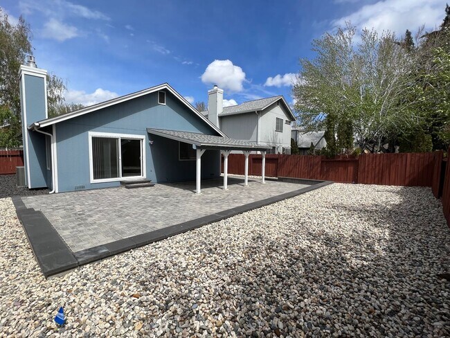 Building Photo - 2738 Azuza Way