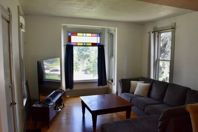 Foto del edificio - 2411 Fillmore St NE