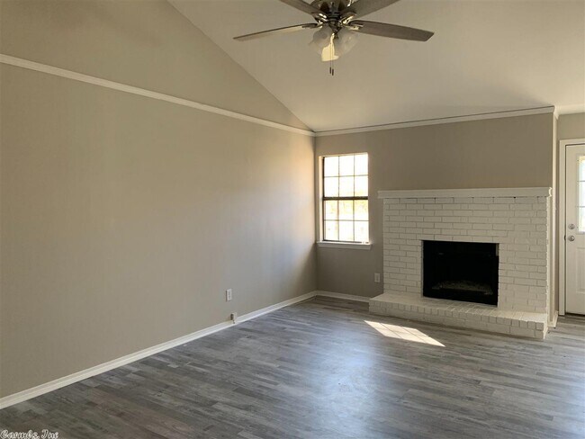 Building Photo - 2305 Amber Cove