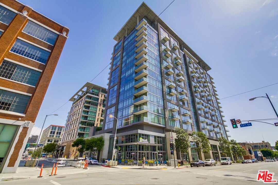 Foto principal - 1100 S Hope St