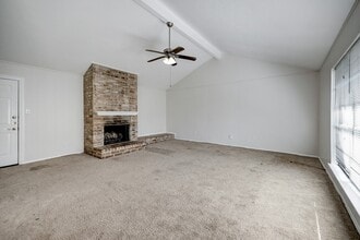 Building Photo - 11331 Rousseau Dr