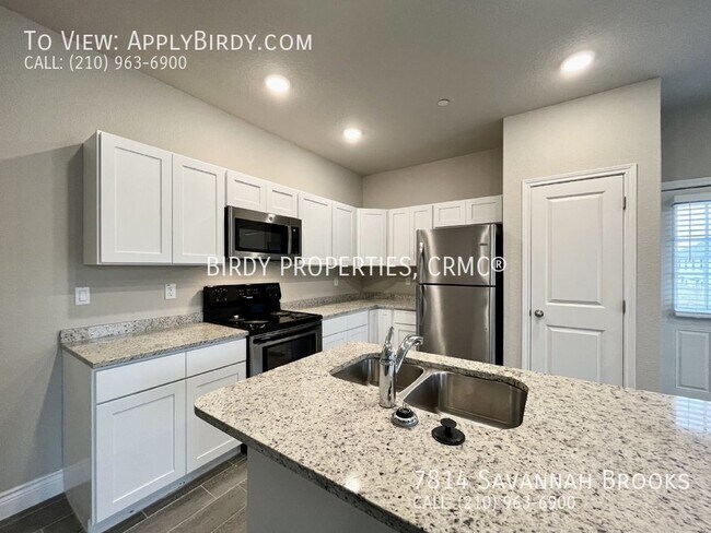Building Photo - **2 Story, 3 Bed, 2 Bath Home Townhome Loc...