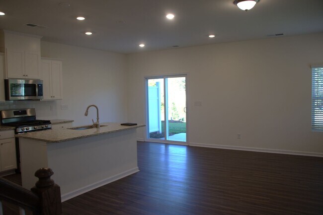 Foto del edificio - 2857_YEAGER DR NW